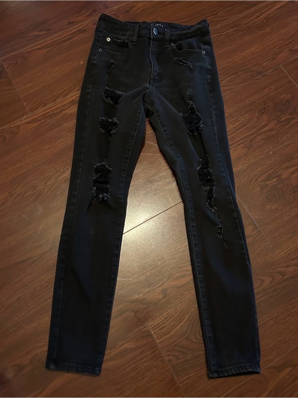 Aeropostale Black Ripped Skinny Jeans